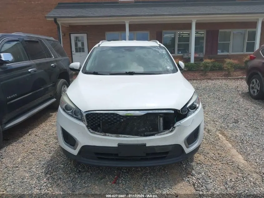 2017 KIA SORENTO 2.4L LX