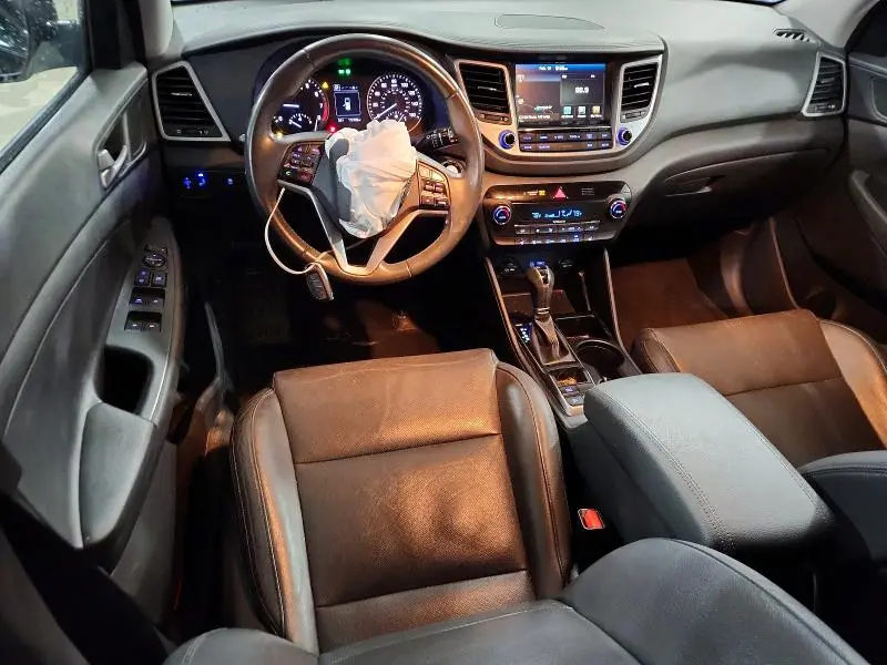 2017 HYUNDAI TUCSON SE PLUS  