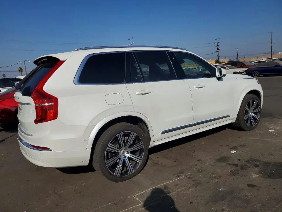 2024 VOLVO XC90 T8 RECHARGE  