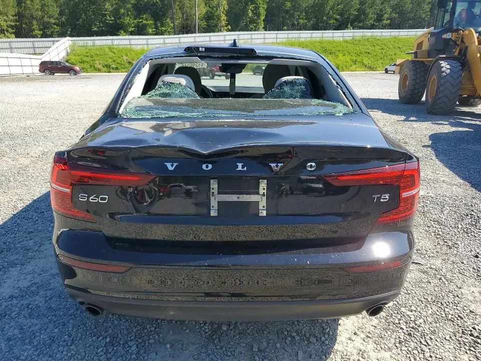 2020 VOLVO S60 T5 MOMENTUM  
