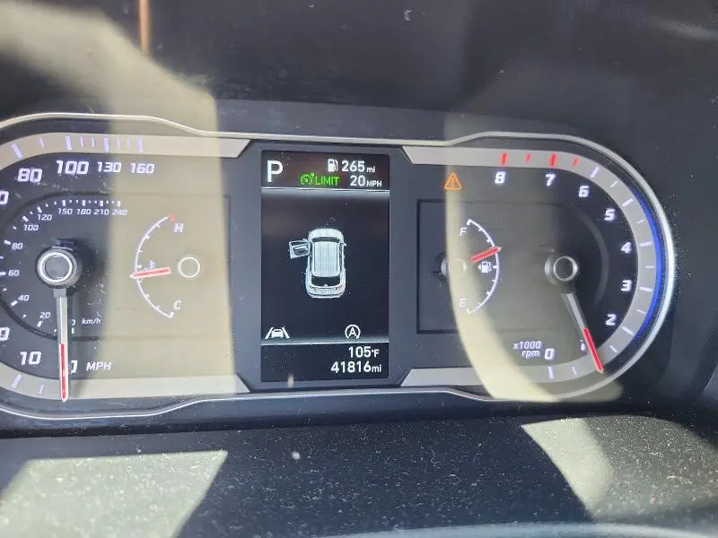 2023 HYUNDAI TUCSON SE  