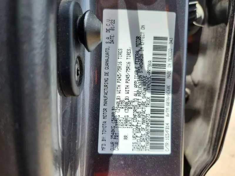 2022 TOYOTA TACOMA SR  
