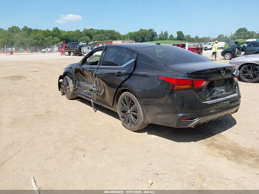 2022 NISSAN ALTIMA SR FWD