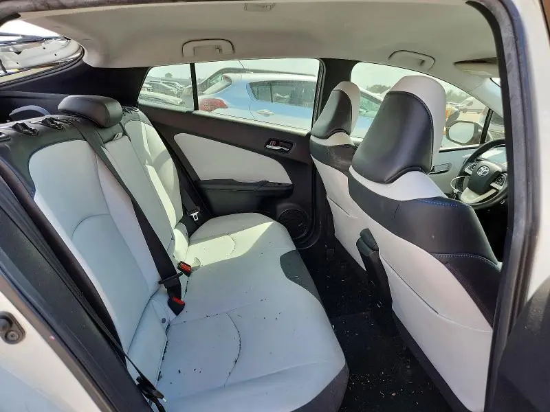 2016 TOYOTA PRIUS THREE TOURING  