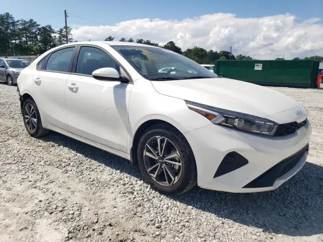 2023 KIA FORTE LX  