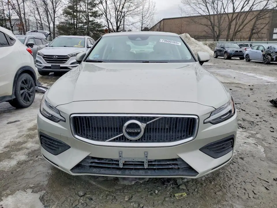 2020 VOLVO S60 T5 MOMENTUM  