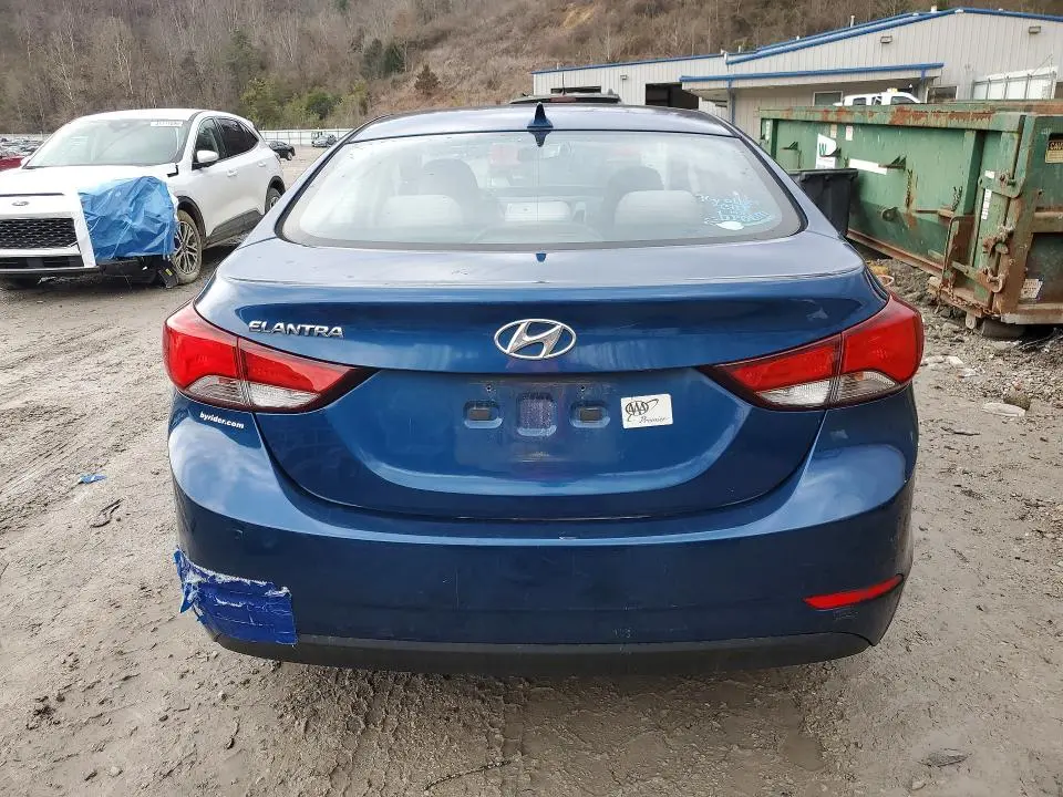 2016 HYUNDAI ELANTRA SE  