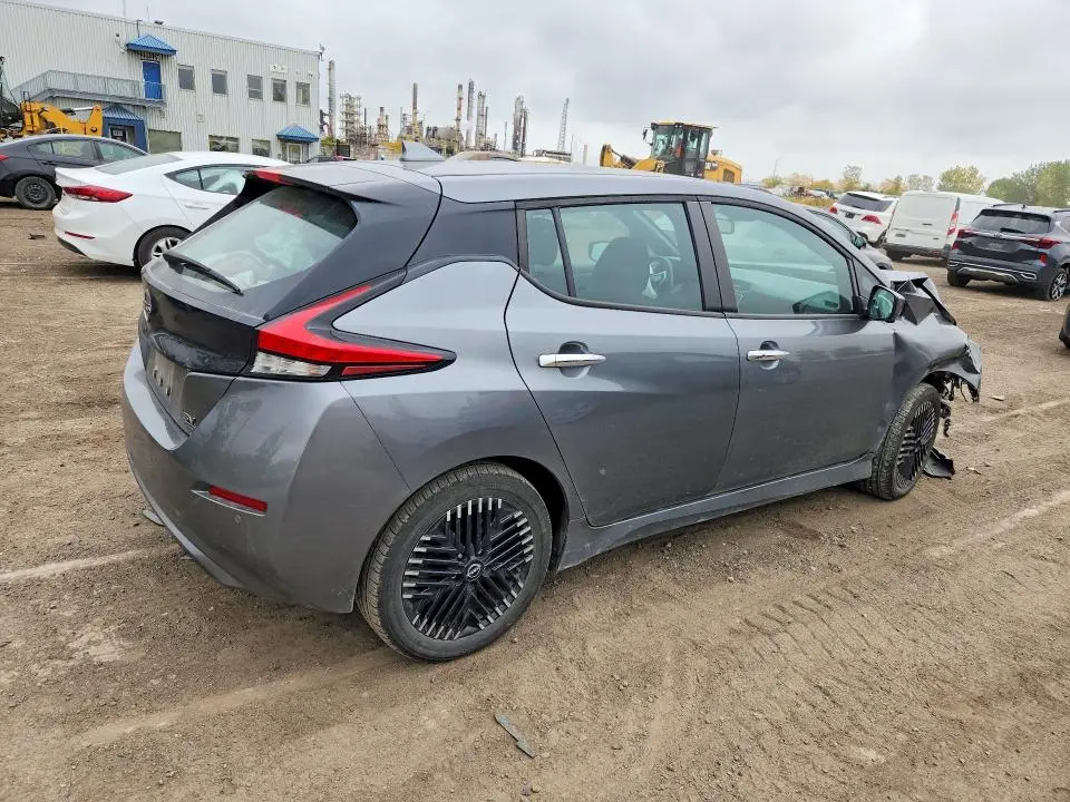2024 NISSAN LEAF SV PLUS  