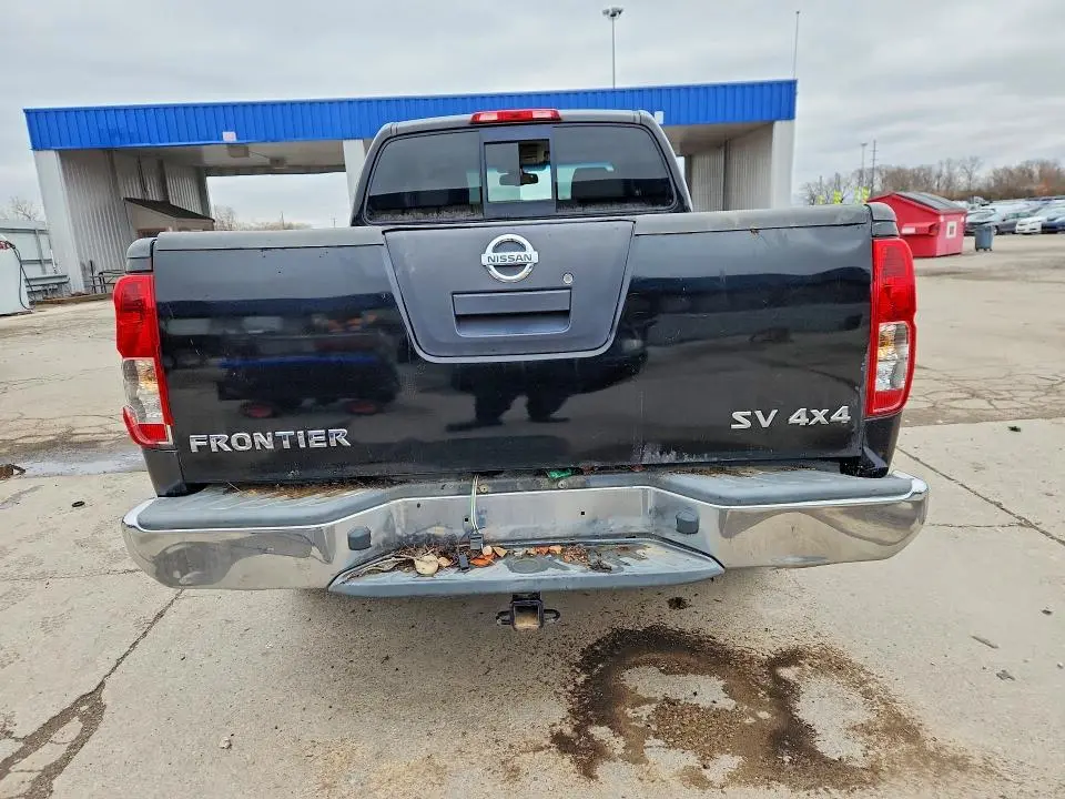 2011 NISSAN FRONTIER SV V6  