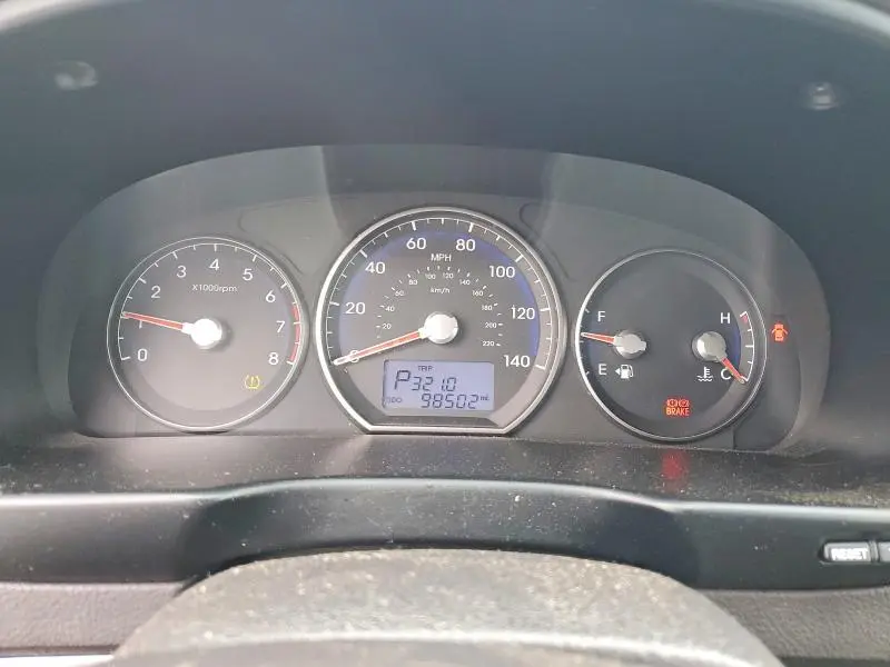 2011 HYUNDAI SANTA FE GLS  