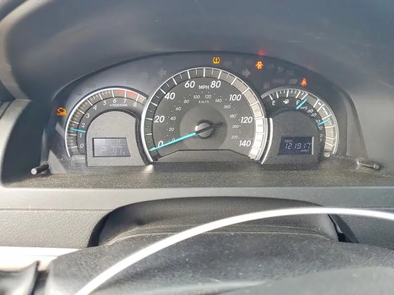 2013 TOYOTA CAMRY SE  