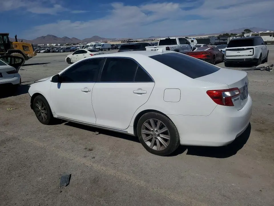 2014 TOYOTA CAMRY XLE V6  