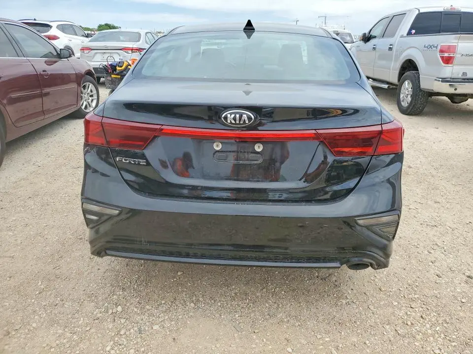 2020 KIA FORTE LXS  