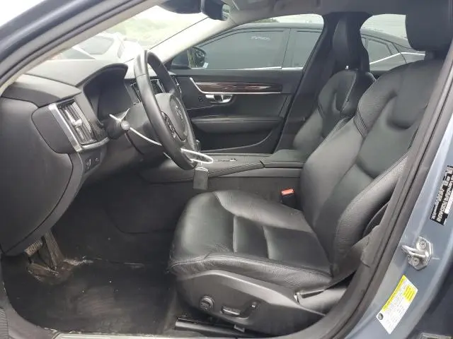 2017 VOLVO S90 T6 MOMENTUM  