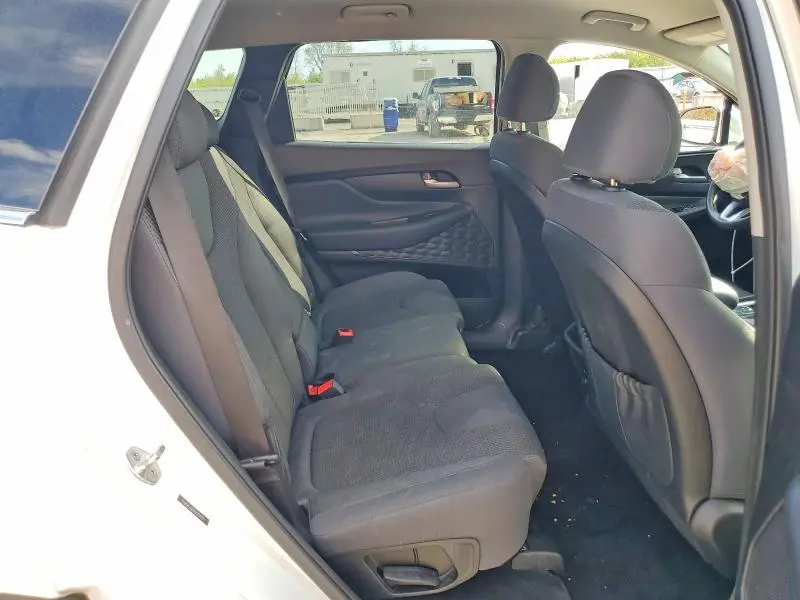 2019 HYUNDAI SANTA FE SE  