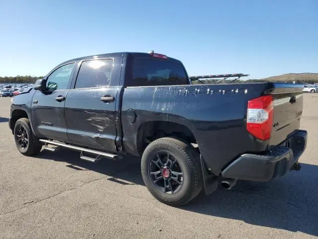 2020 TOYOTA TUNDRA CREWMAX SR5  
