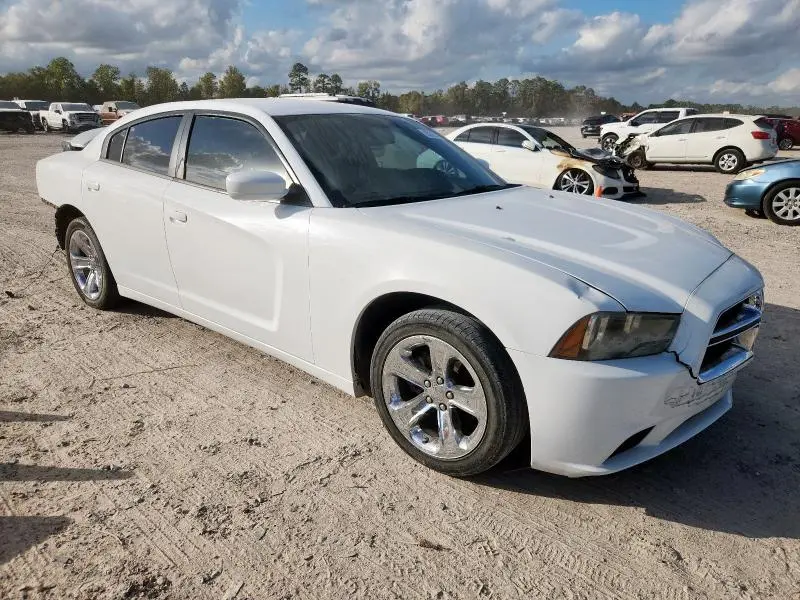 2012 DODGE CHARGER SE  