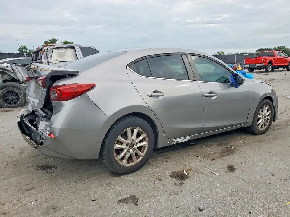 2015 MAZDA 3 TOURING  