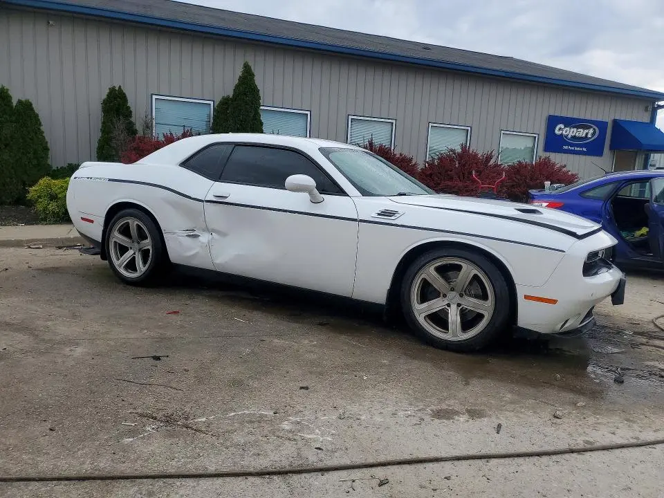 2015 DODGE CHALLENGER SXT PLUS  
