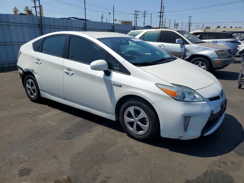 2014 TOYOTA PRIUS THREE  