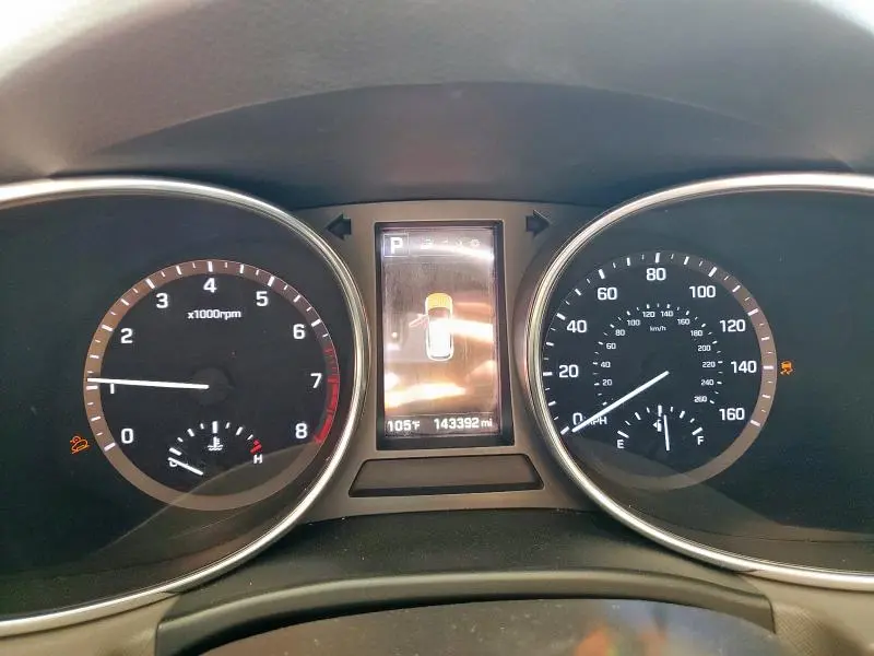 2017 HYUNDAI SANTA FE SE  