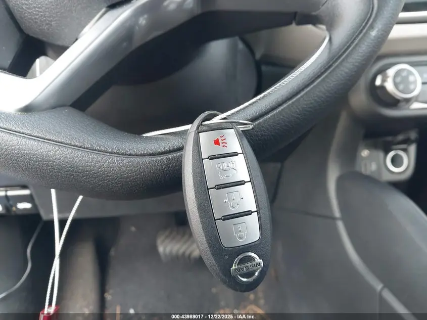 2021 NISSAN VERSA SV XTRONIC CVT