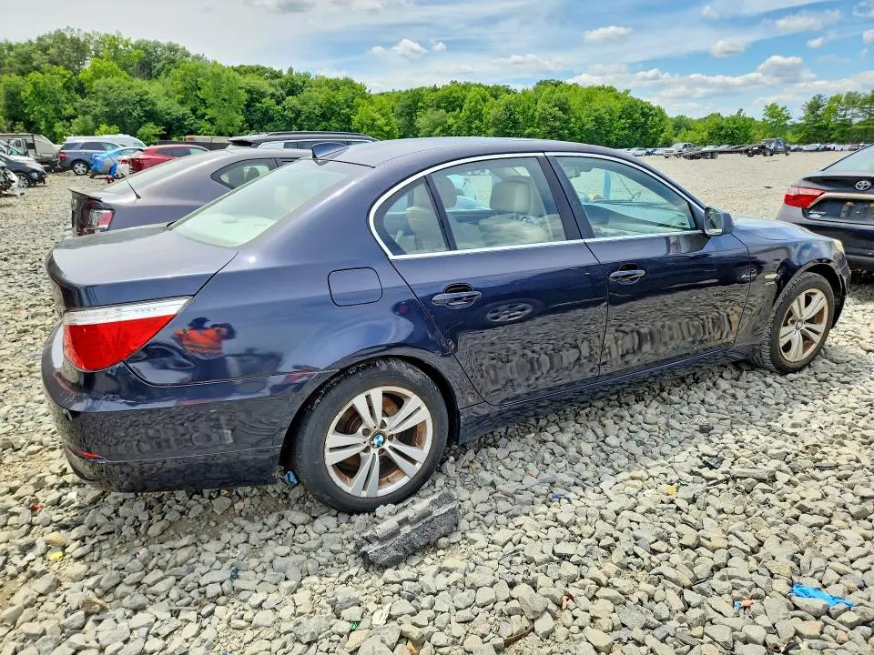 2010 BMW 528 XI  