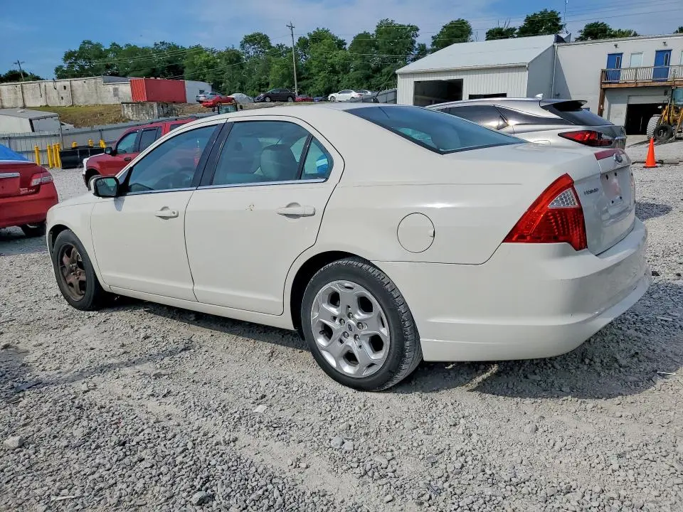 2011 FORD FUSION SE  
