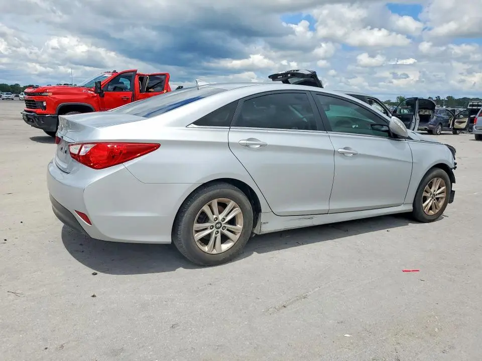 2014 HYUNDAI SONATA GLS  