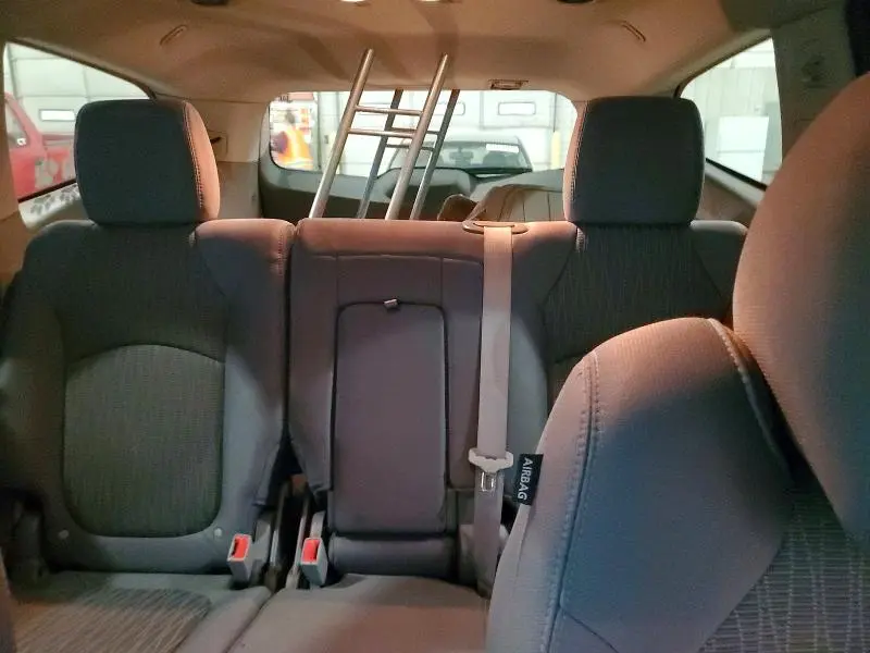 2015 CHEVROLET TRAVERSE LS  