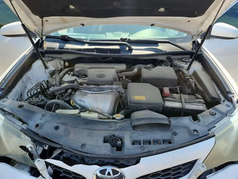 2013 TOYOTA CAMRY SE  