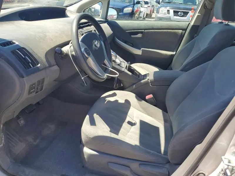2010 TOYOTA PRIUS III  