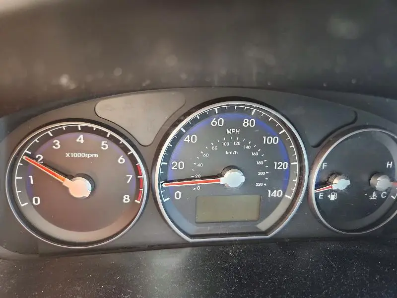 2011 HYUNDAI SANTA FE GLS  