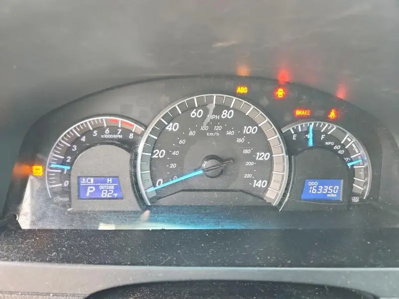 2014 TOYOTA CAMRY SE  