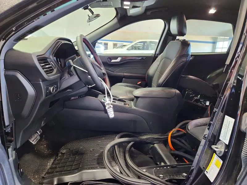 2023 FORD ESCAPE ST LINE  