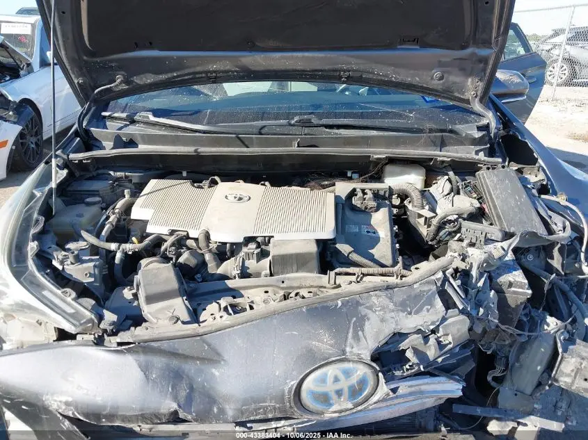 2017 TOYOTA PRIUS FOUR