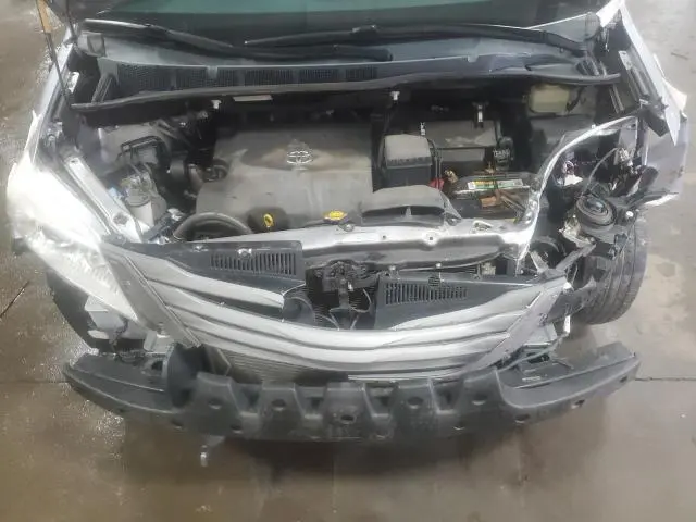 2012 TOYOTA SIENNA XLE  