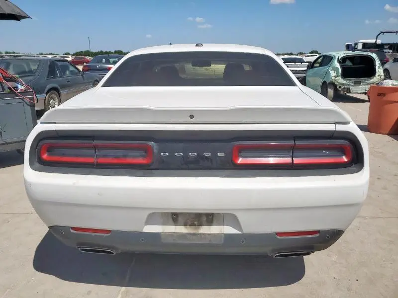 2015 DODGE CHALLENGER SXT  