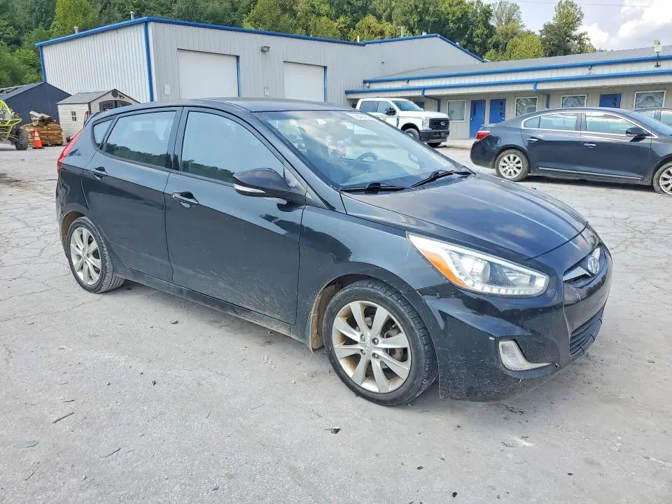 2014 HYUNDAI ACCENT SE  