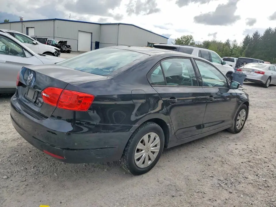 2013 VOLKSWAGEN JETTA BASE  