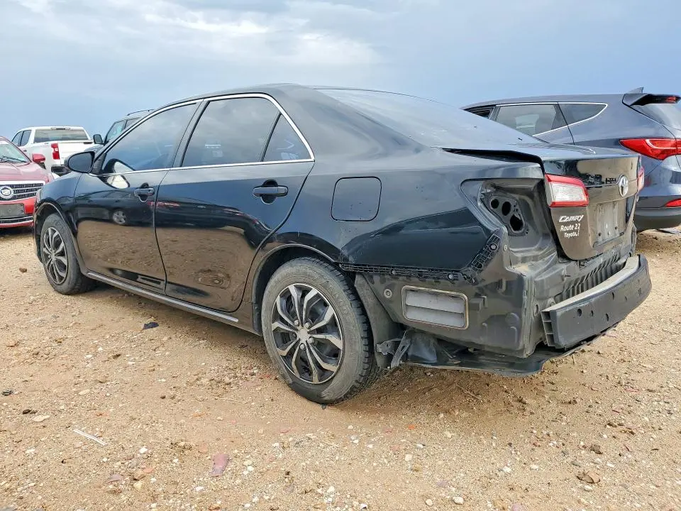 2013 TOYOTA CAMRY LE  