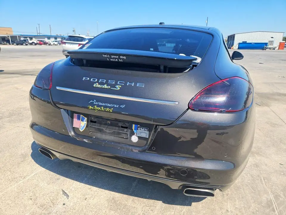 2011 PORSCHE PANAMERA 2  
