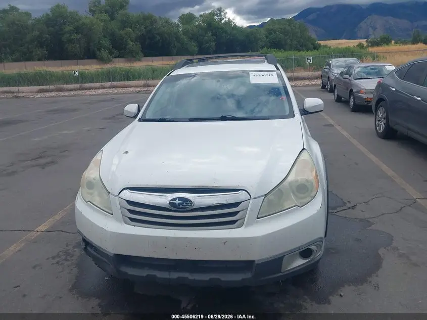 2011 SUBARU OUTBACK 2.5I PREMIUM