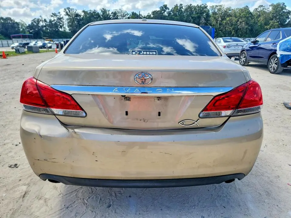 2011 TOYOTA AVALON LIMITED  