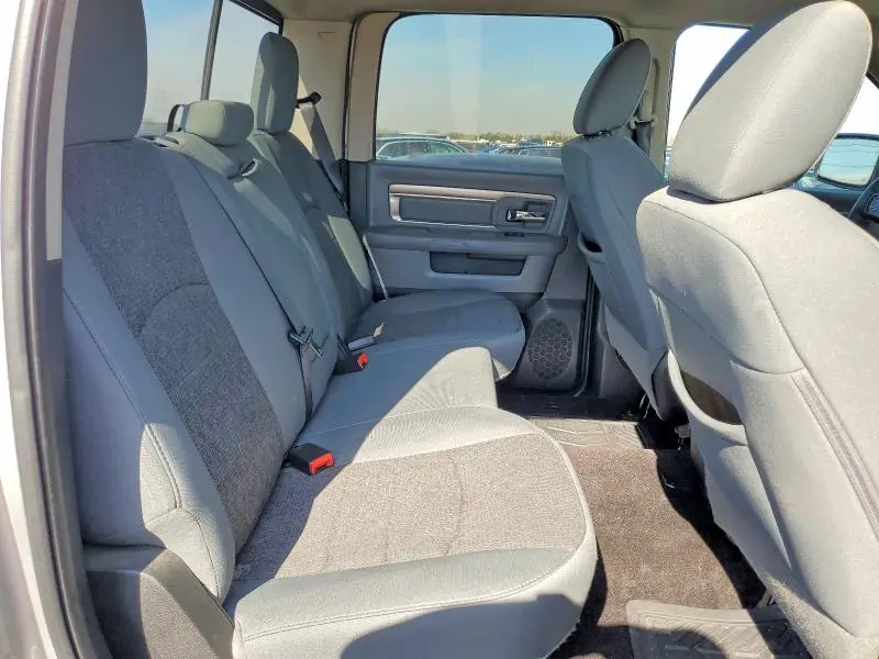 2017 RAM 1500 SLT  