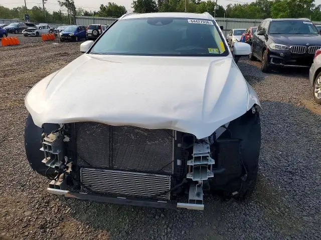 2019 VOLVO XC60 T5  