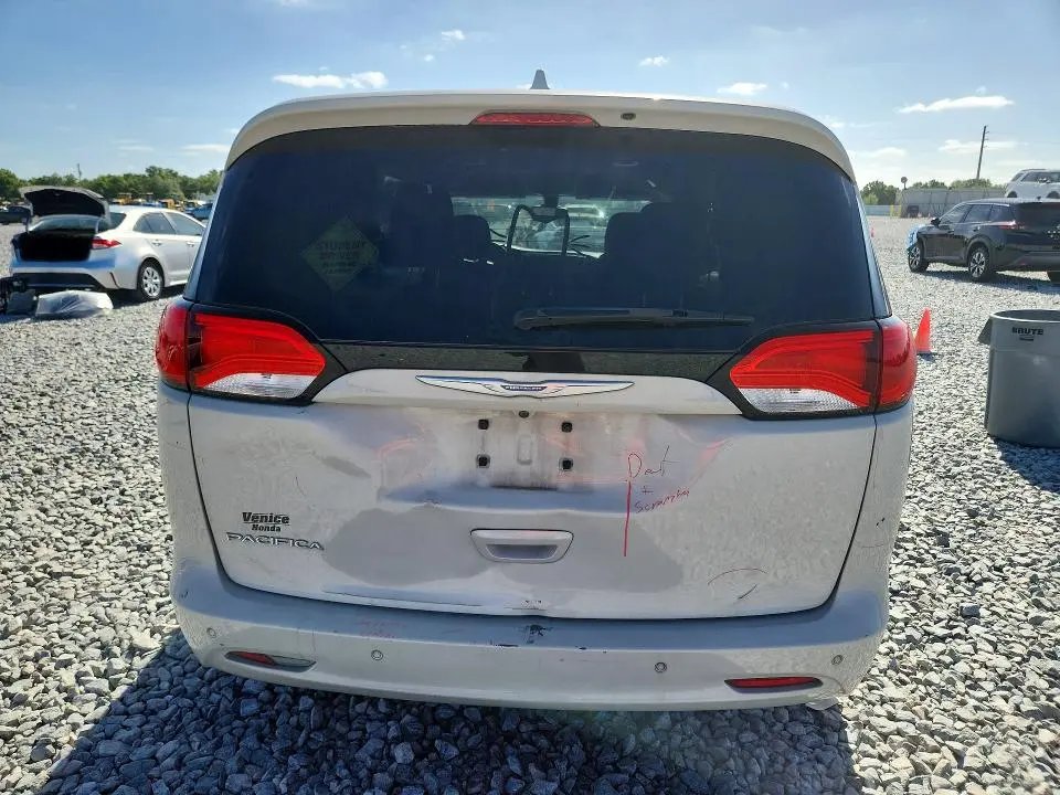 2017 CHRYSLER PACIFICA TOURING  
