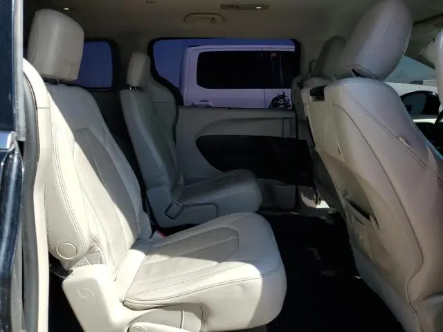 2017 CHRYSLER PACIFICA TOURING L PLUS  