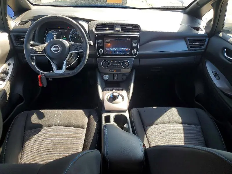 2025 NISSAN LEAF S  