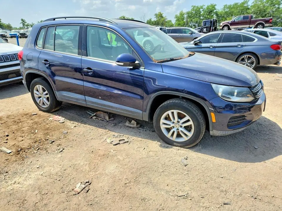 2016 VOLKSWAGEN TIGUAN S  